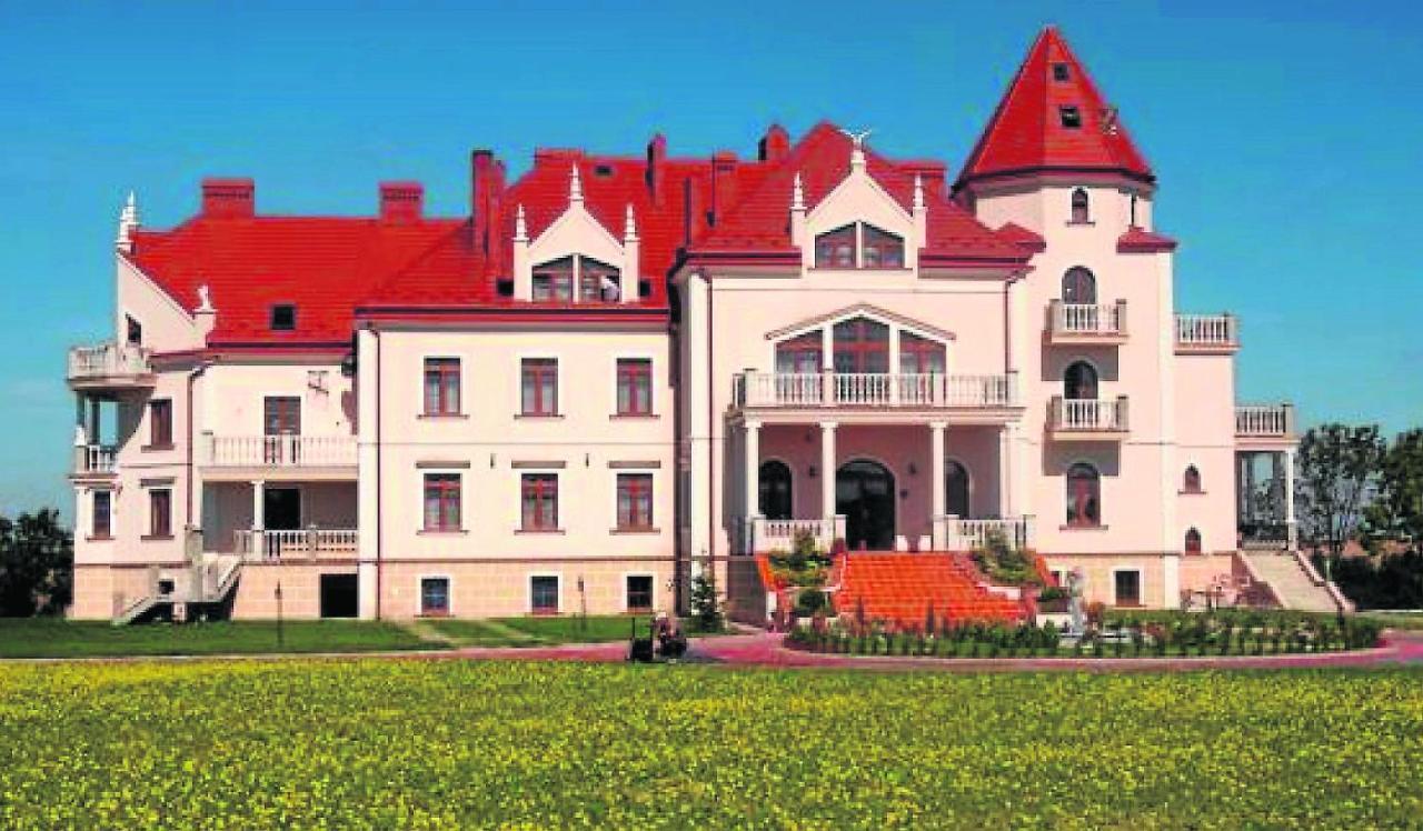 Palac Koronny Noclegi & Wypoczynek Wodzisław Εξωτερικό φωτογραφία